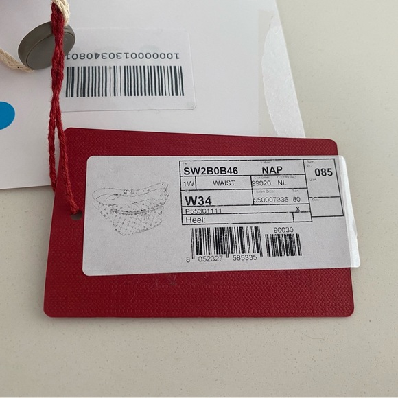 VALENTINO ROCKSTUD BELT BAG - Picture 5 of 9